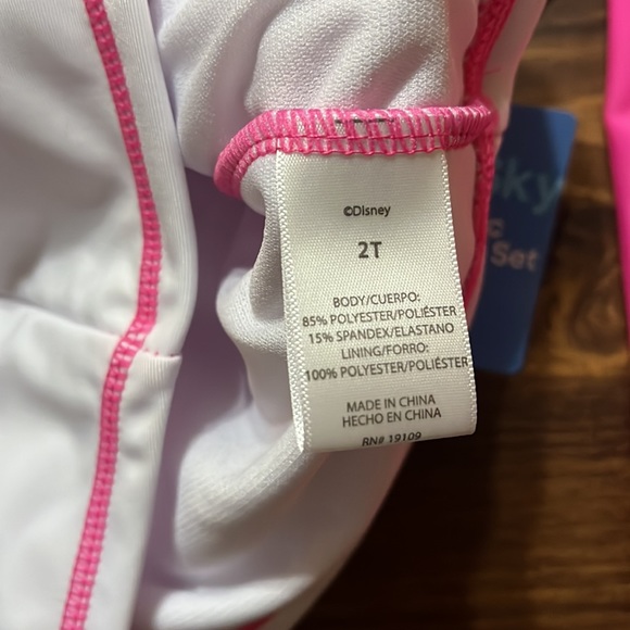 Disney Minnie Mouse two piece swimwear 2T and towel - Picture 11 of 11